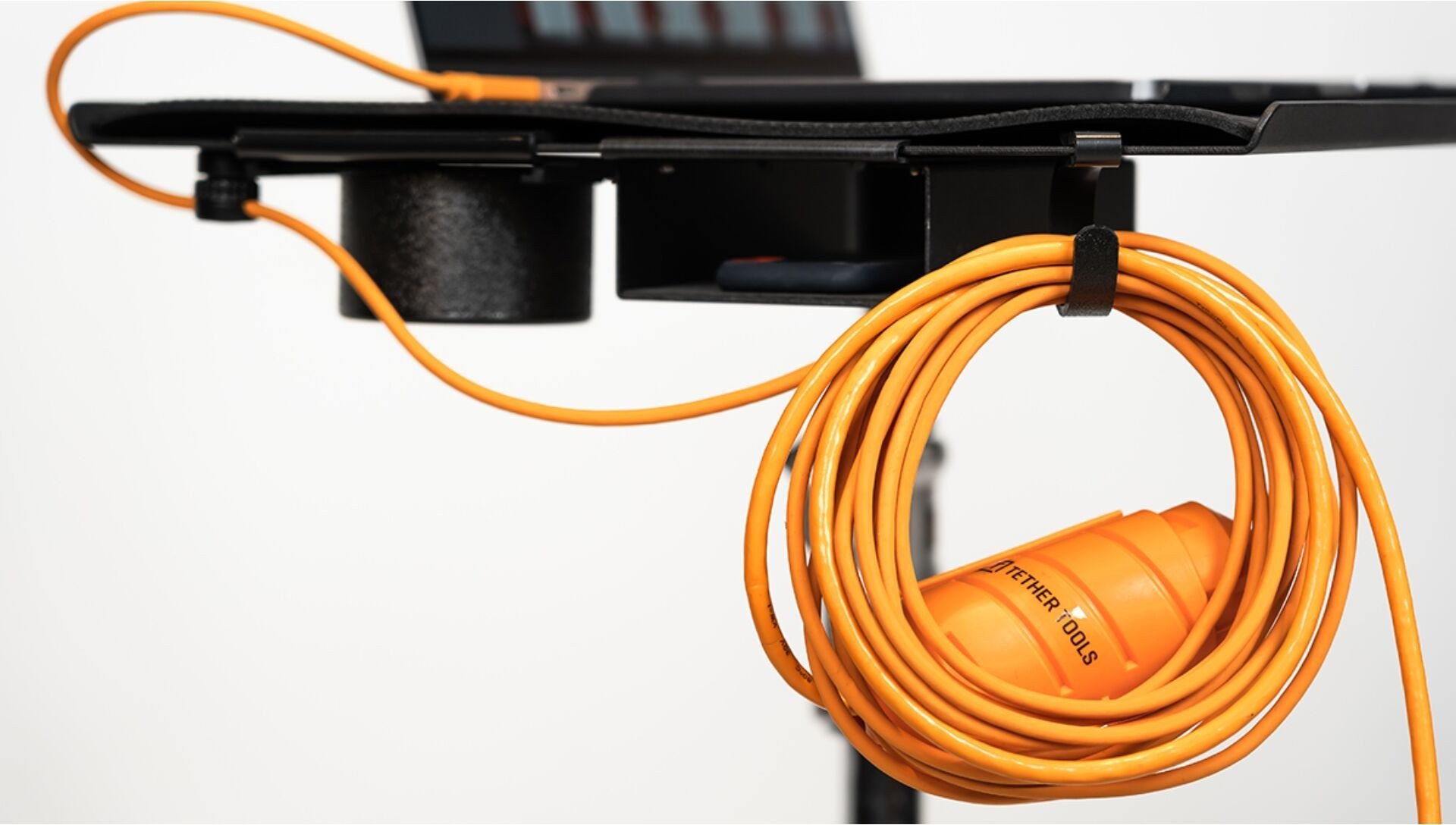 Set tethering profesional Tether Tools Pro Tethering Kit, kabllo USB 2.0 Mini B 4.5m, portokalli