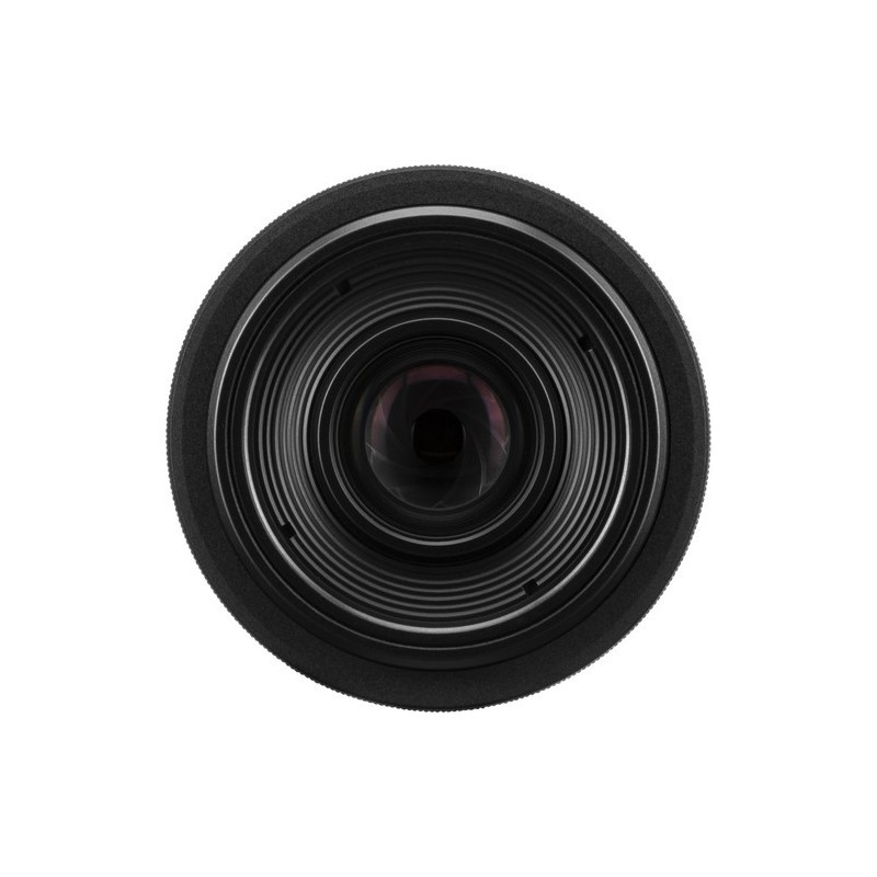 Canon RF 35mm f/1.8 IS Macro STM