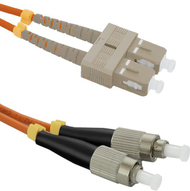 Оптички кабел Qoltec Patchcord SC UPC во FC UPC, мултимод OM2, дуплекс 2m, портокалов