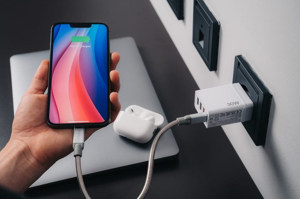 Ngarkues Verbatim, USB, 5V, i bardhë
