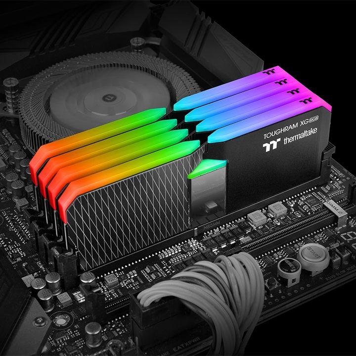 Memorie Thermaltake Toughram XG RGB, DDR4, 64 GB, 4000 MHz, CL19, R016R432GX2-4000C19A