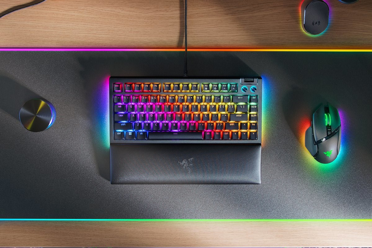 Tastierë lojërash Razer BlackWidow V4 75%, Razer Orange, RGB, e zezë