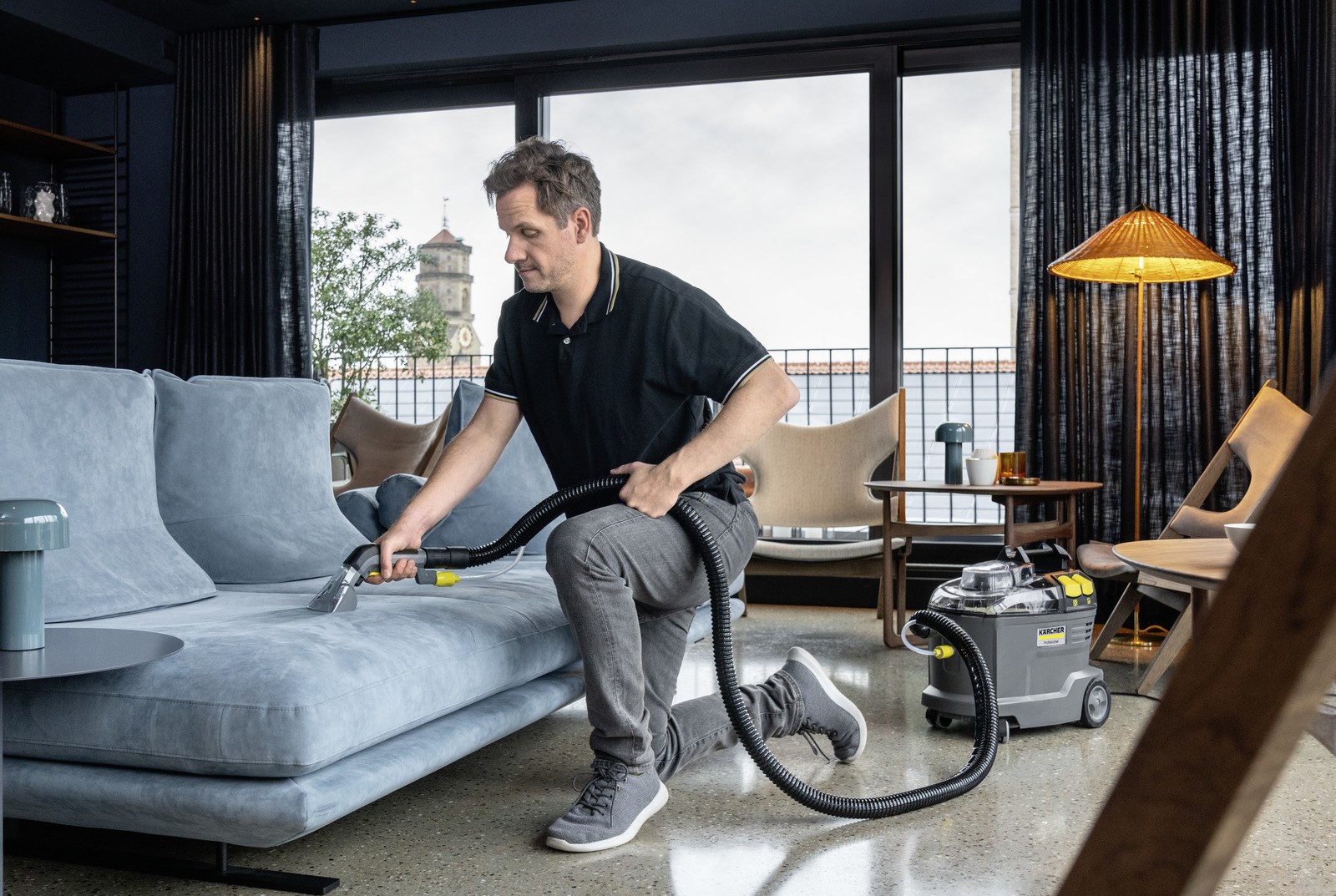 Pastrues industrial me larje Karcher Puzzi 8/1, 8L, i verdhë