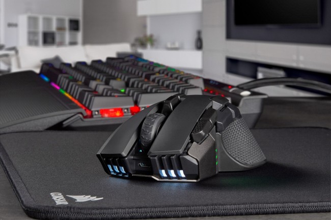 Гејминг глушец Corsair IRONCLAW RGB Wireless, безжичен, црн