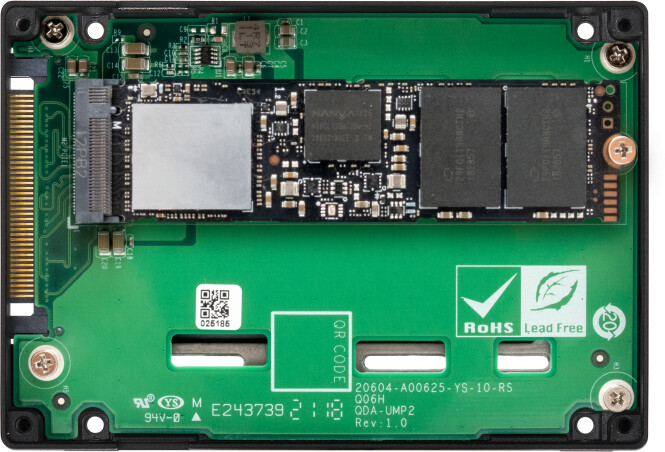 Адаптер за диск, QNAP QDA-UMP4 - U.2 NVMe SSD до M.2 NVMe SSD PCIe Gen4