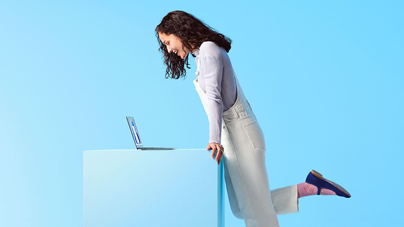 Sistem operativ Microsoft Windows 11 Pro, 64 bit, OEM DVD, çek