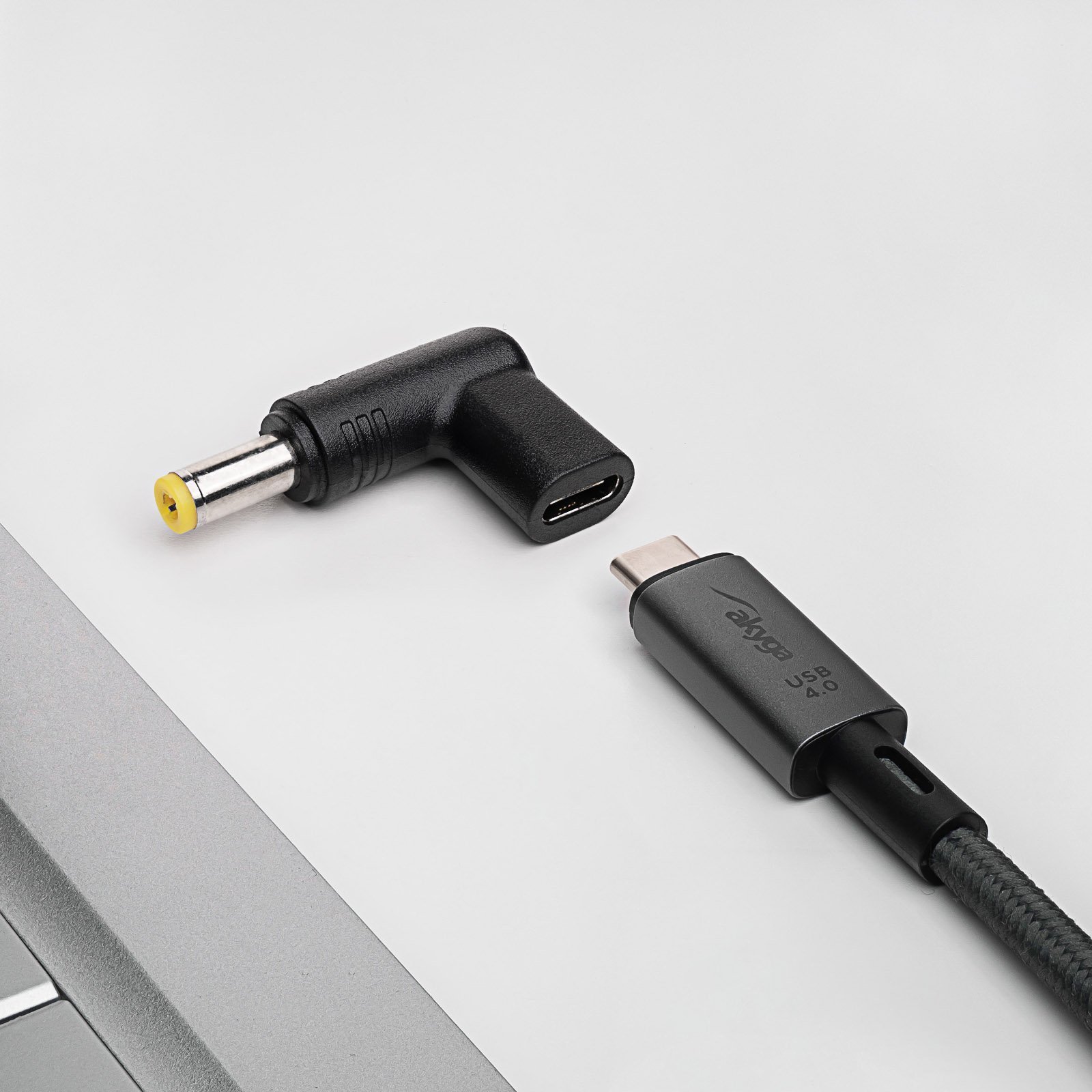 Adapter karikues Akyga USB-C në 5.5 x 2.5 mm, 100W, Power Delivery