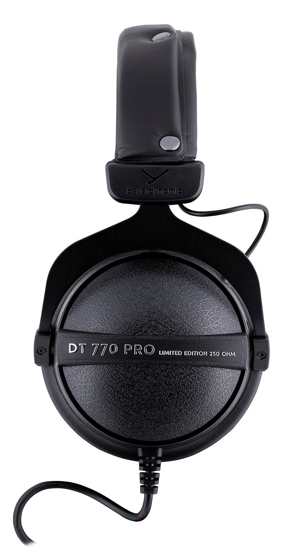 Kufje Beyerdynamic DT 770 PRO 250 OHM, me kabllo, të zeza