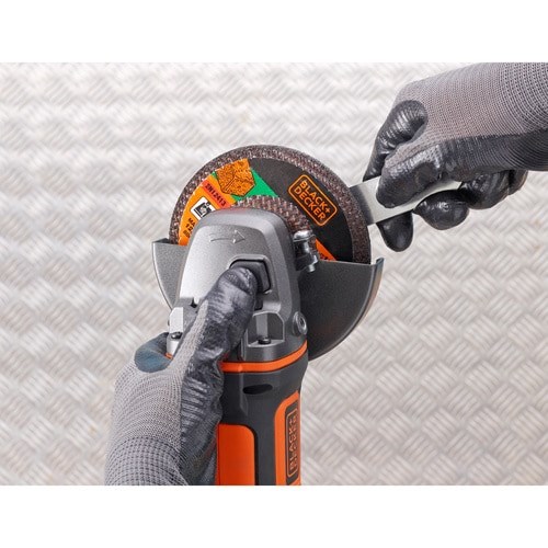 Mulli këndor Black&Decker BCG720N, me bateri 18V, disk 125mm, zi portokalli
