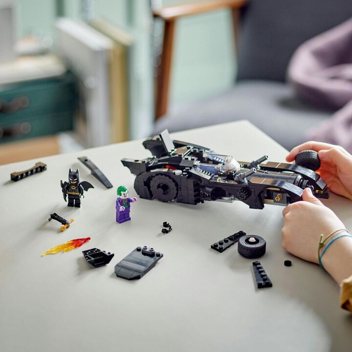 Set LEGO® DC Batman™ 76224 Batman™ Vs. Joker™: Batmobile Chase