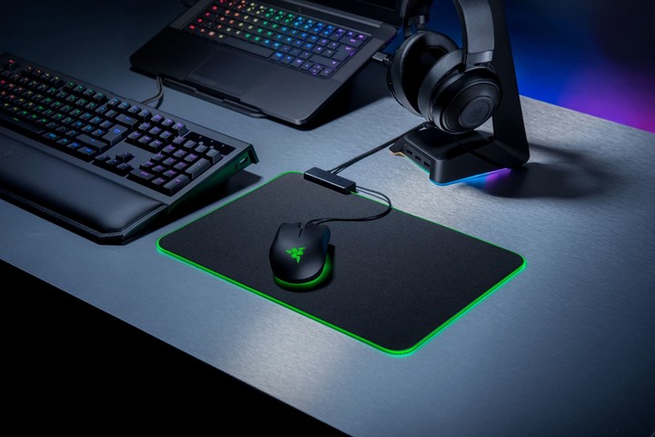 Подлога за глувче Razer Goliathus Chroma, текстил