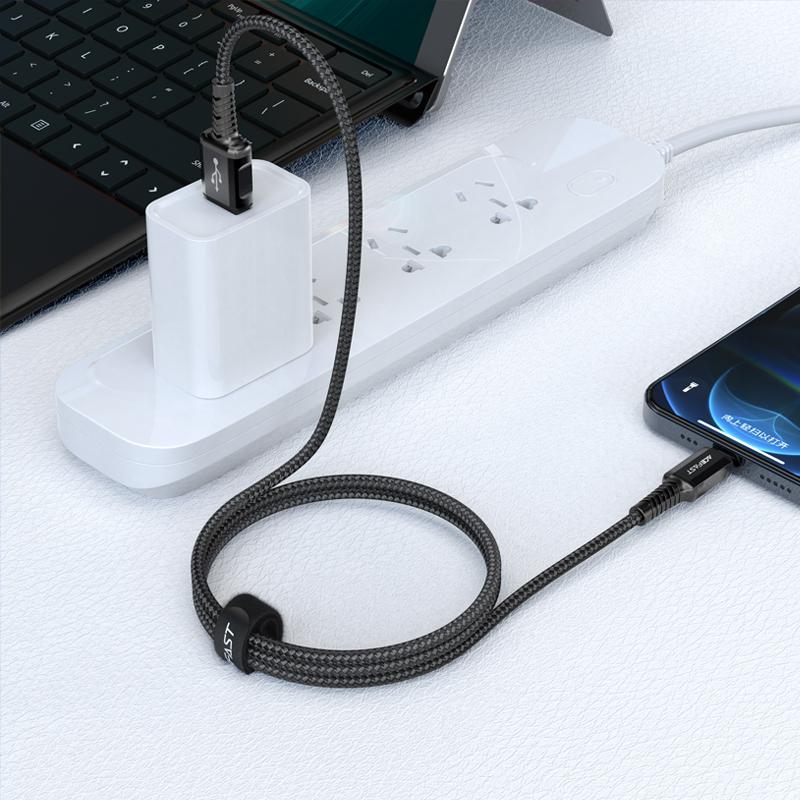 Kabllo Acefast USB A në Lightning, 1.2m, 2.4A, e zezë