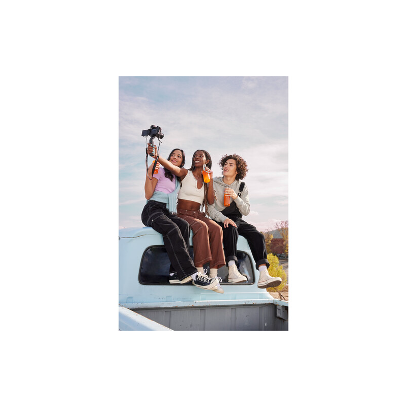 Canon EOS R50 18-45mm Content Creator Kit