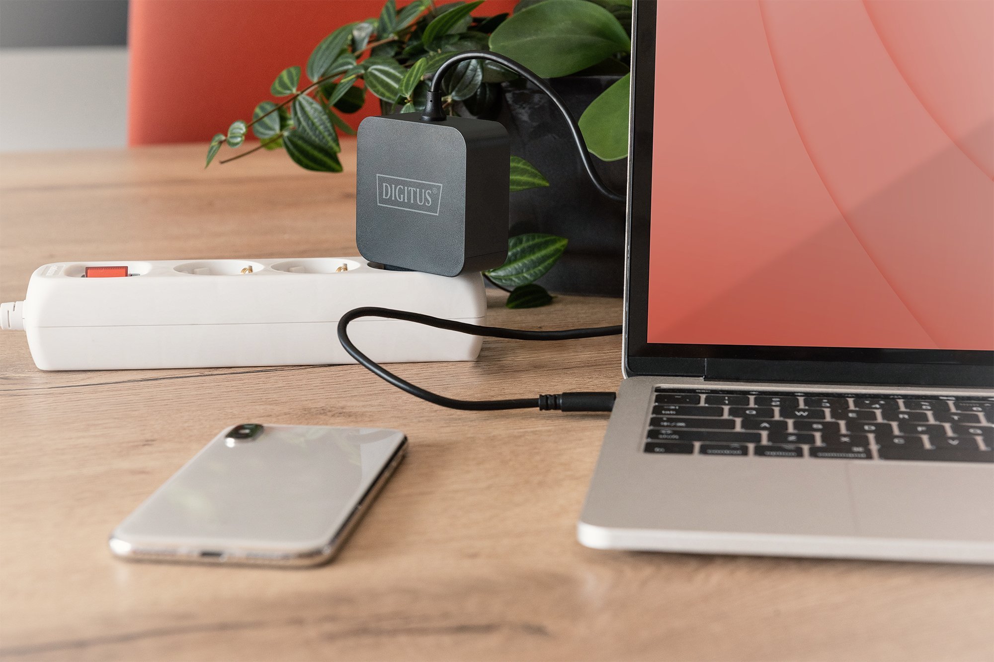 Karikues laptopi Digitus DA-10071, 65W, USB C, i zi