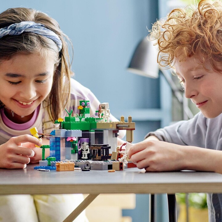 Set LEGO® Minecraft 21189 Skeleton Cave, 364 pjesë