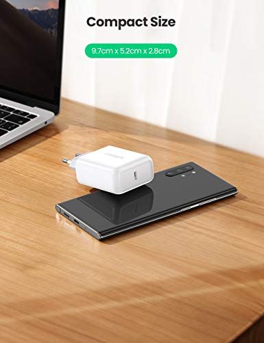 Karikues murale UGREEN Fast Charge, 45W, USB C, i bardhë
