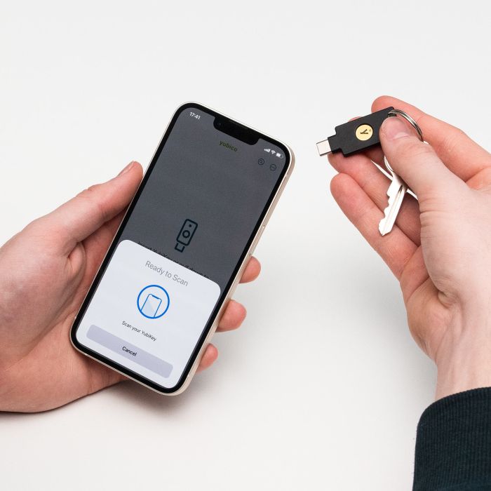 Çelës sigurie Yubico YubiKey 5C NFC, i zi (2 copë)
