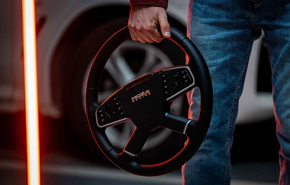 Tриаголник за симулација MOZA Racing TSW Truck Wheel RS060, RGB екран, Quick Release, црн