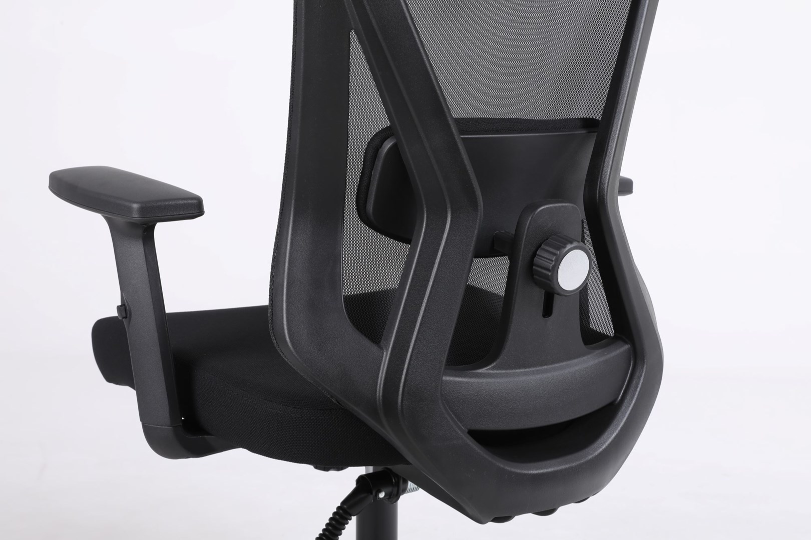 Karrige zyre ActiveJet T5, me rrota, me mbështetëse koke, e zezë
