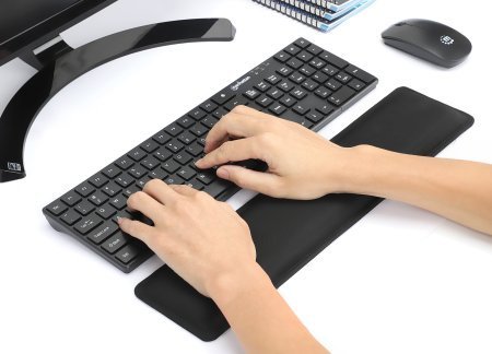 Mbështetës kyçi Manhattan Wrist Rest Keyboard Pad, 445 x 100mm, memory foam, i zi