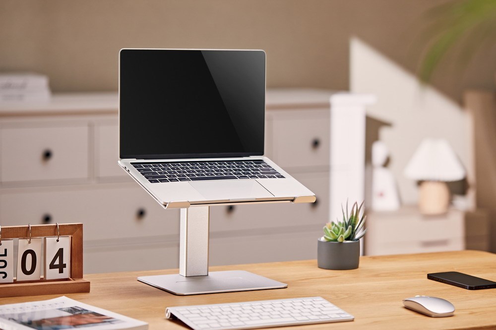 Stendë laptopi Gembird NBS D1 02, deri 15.6", alumin, argjendtë