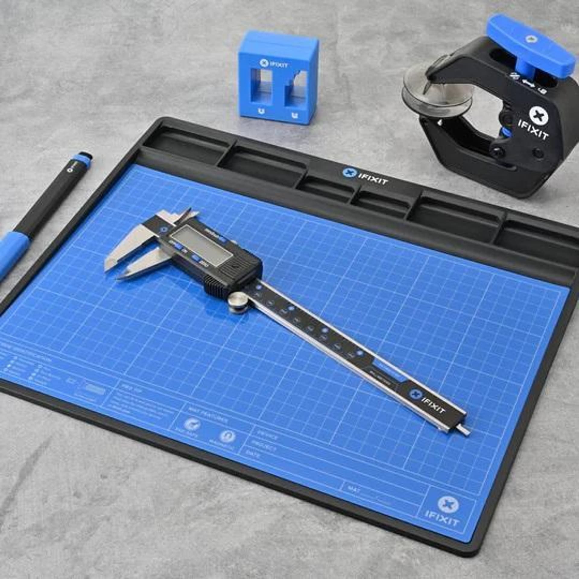 Set veglash iFixit Repair Business Toolkit 2023, komplet profesional, me çantë shpine, shumëngjyrësh