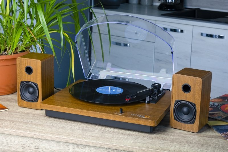 Pikap Technaxx TX-188, Bluetooth, altoparlantë stereo 2x15W, kafe