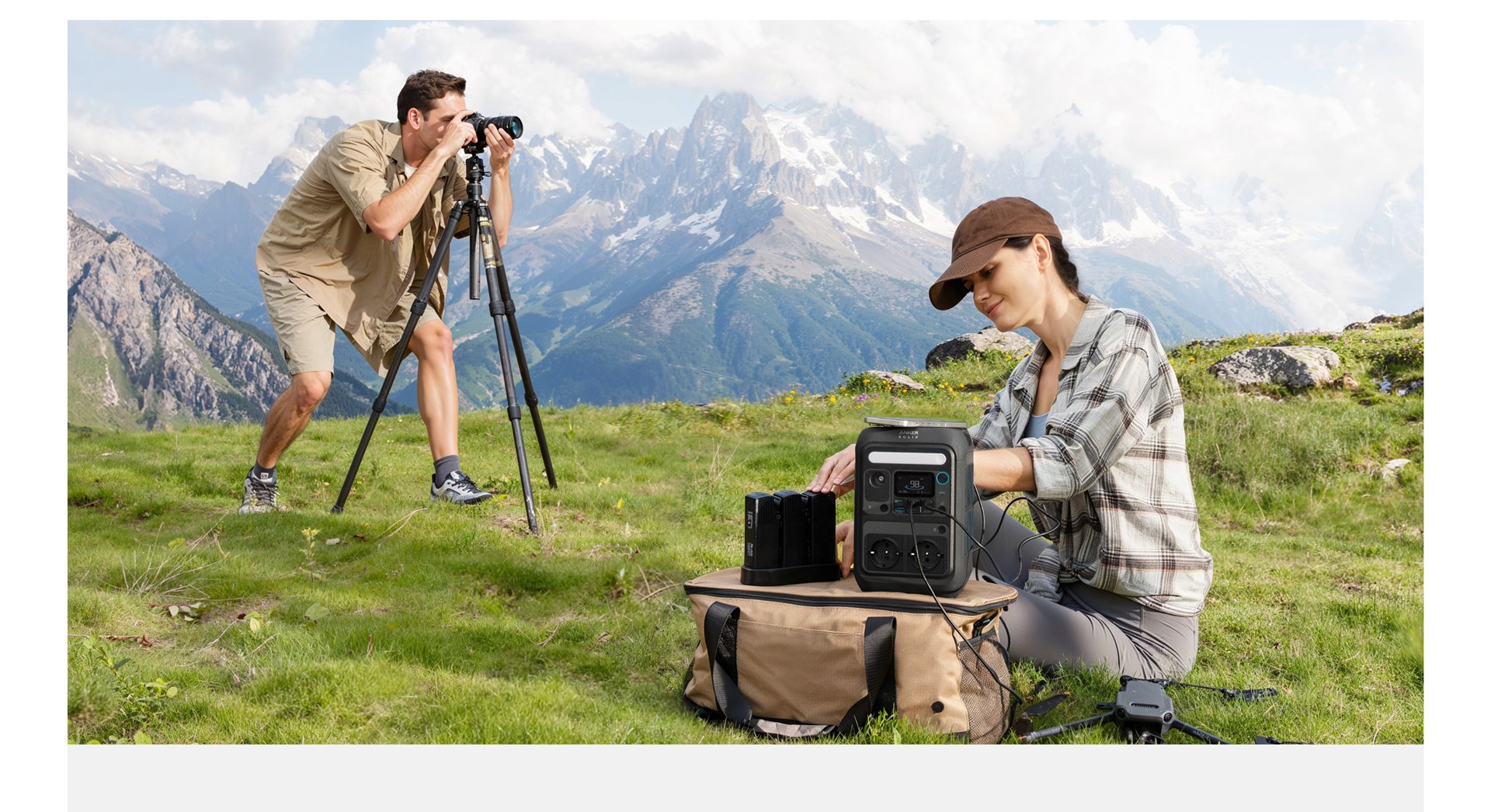 Stacion portativ energjie Anker SOLIX C300X, bateri LiFePO4, shumë porta AC USB, i zi