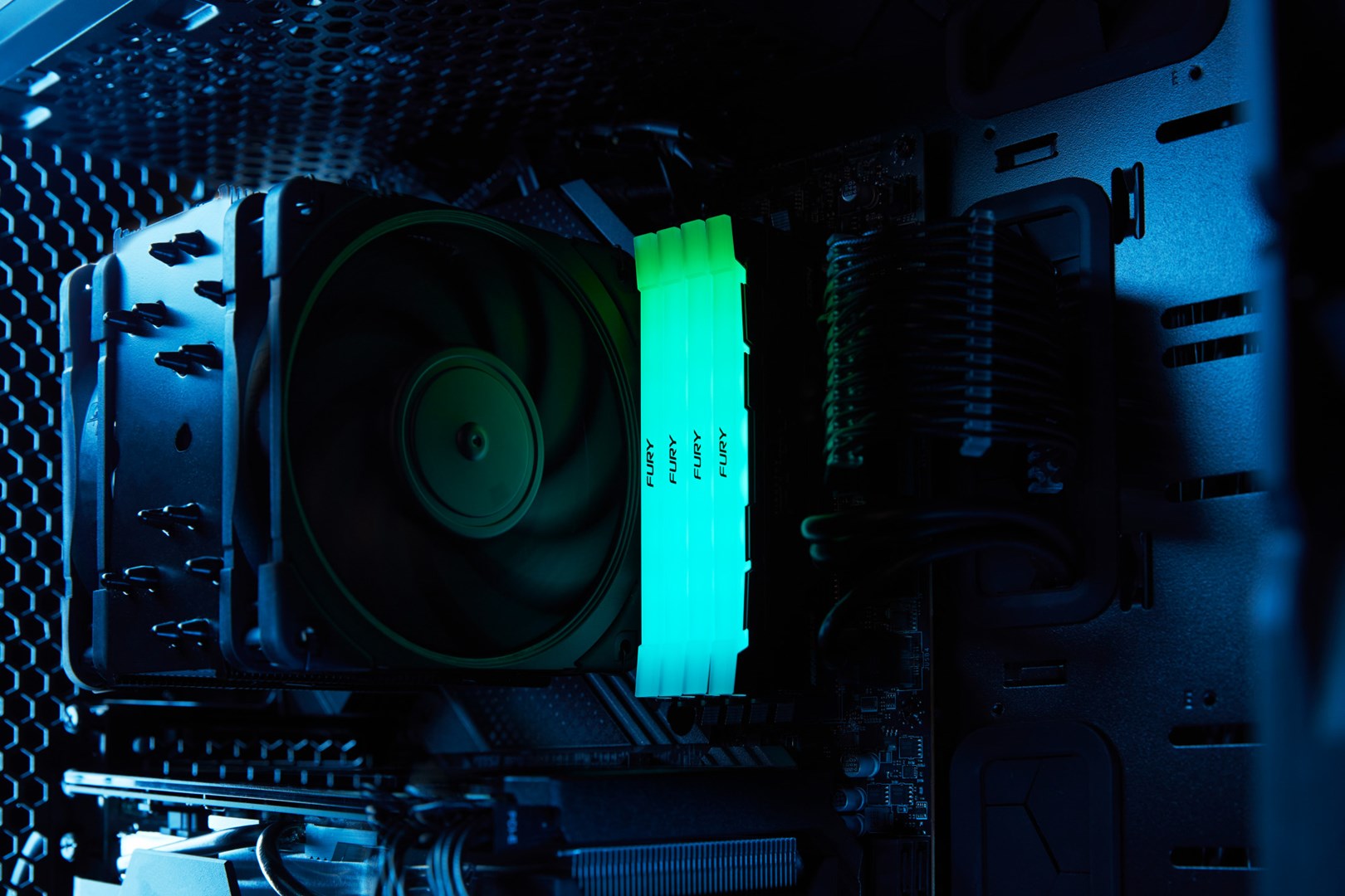 Memorie RAM Kingston FURY Renegade RGB, 32GB, DDR4, 3200MT/s, e zezë