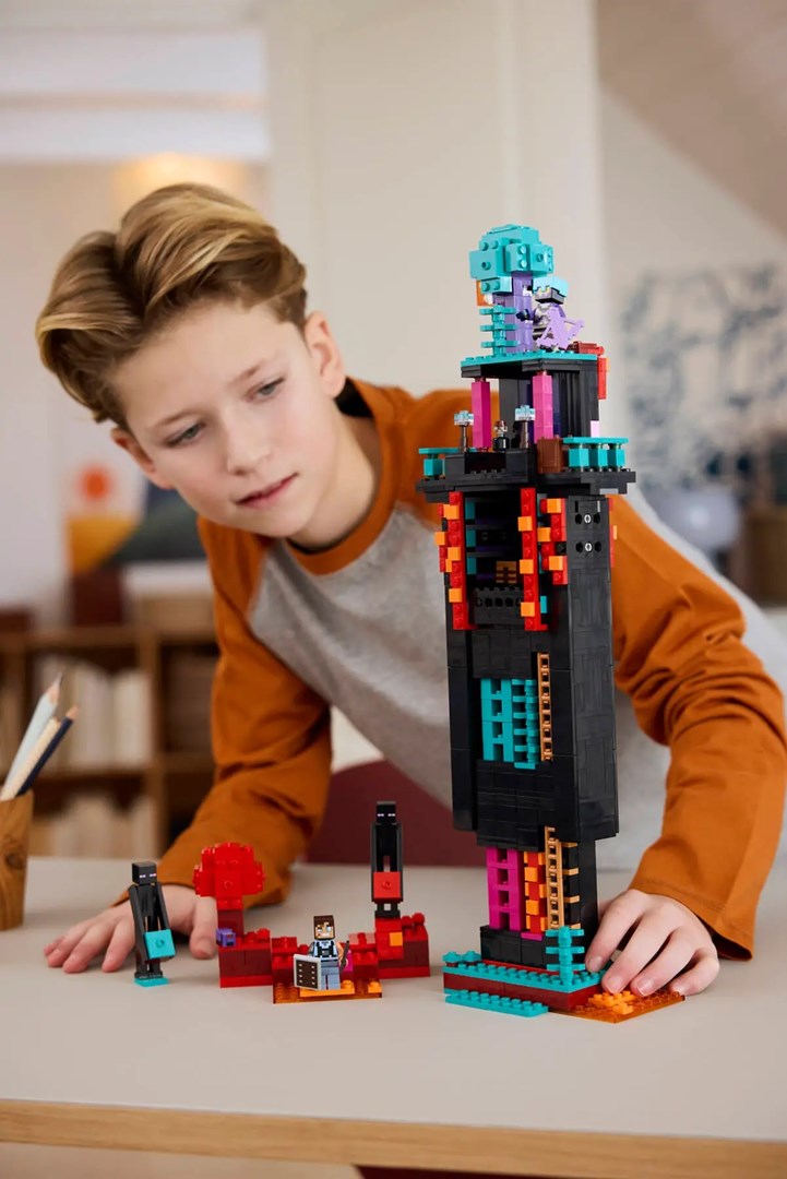 Lodër ndërtimi Lego Minecraft 21279 The Enderman Tower, set me kulla dhe figura, shumëngjyrëshe