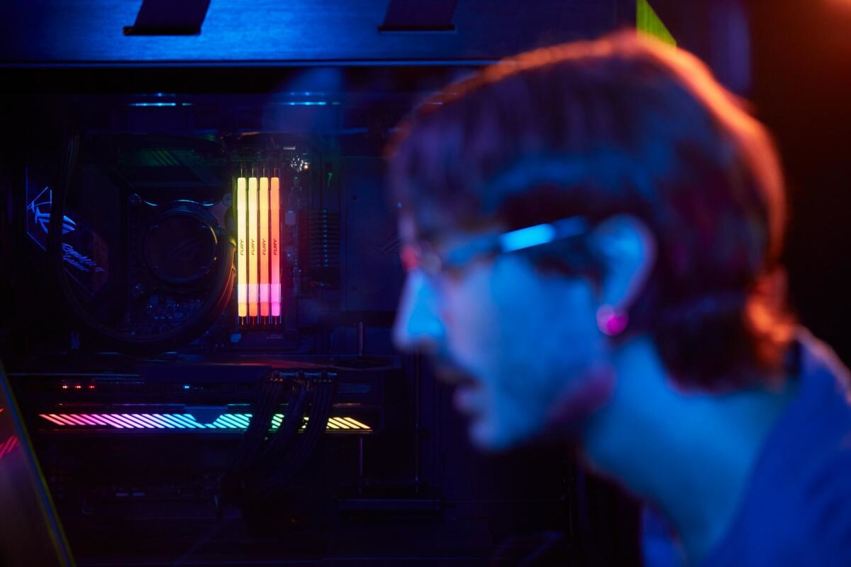 Memorie RAM Kingston FURY Renegade RGB, 32GB (2x16GB), DDR5, 6000MT/s, e argjendtë/e zezë