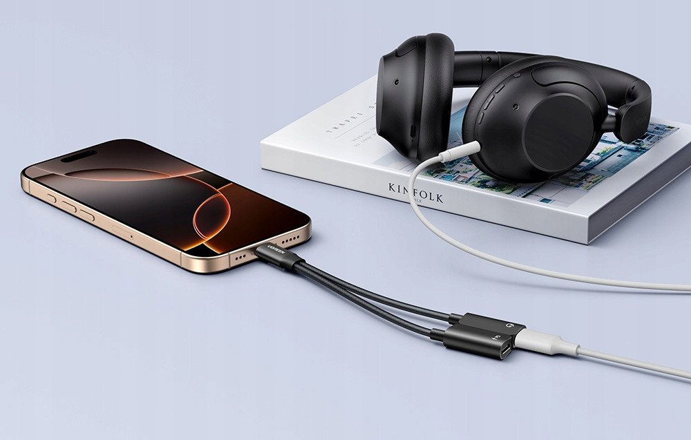 Адаптер USB C UGREEN Магнетен Сплитер, 1 во 2, аудио и полнење PD 60W, црн