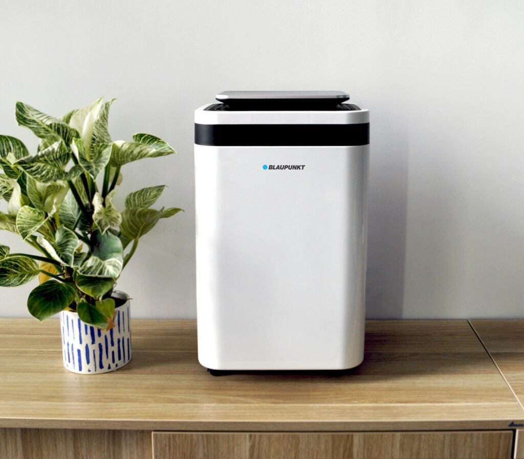Отвлажнувач на воздух Blaupunkt ADH501, со компресор, панел на допир, бел