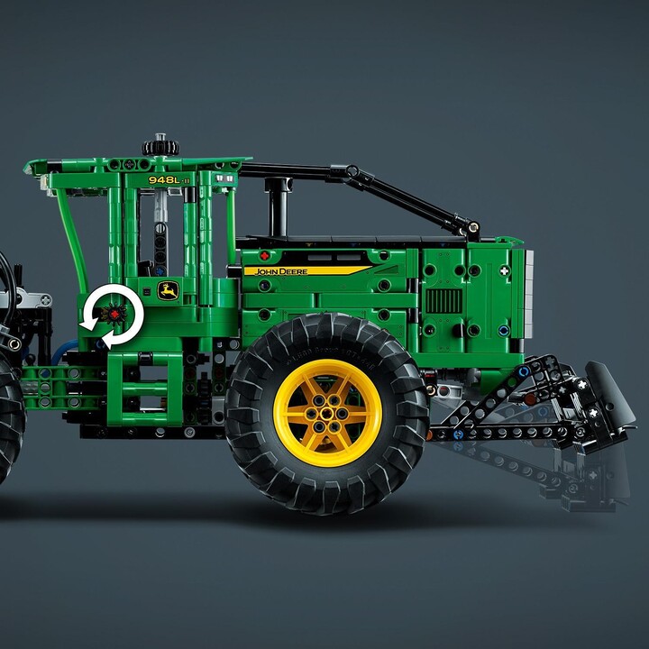 Set LEGO® Technic 42157 John Deere 948L-II Forestry Tractor