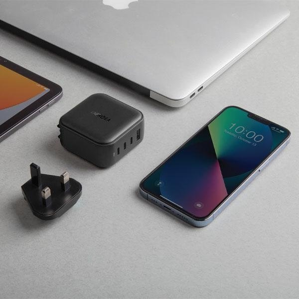 Karikues rrjeti Energea Travelite GaN66, 66W, 2x USB C 1x USB A, i zi