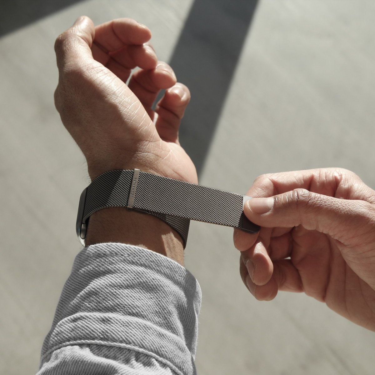 Каишка Vonmählen Milanese Loop 2, за Apple Watch 40 41 42mm, не’рѓосувачки челик, сива