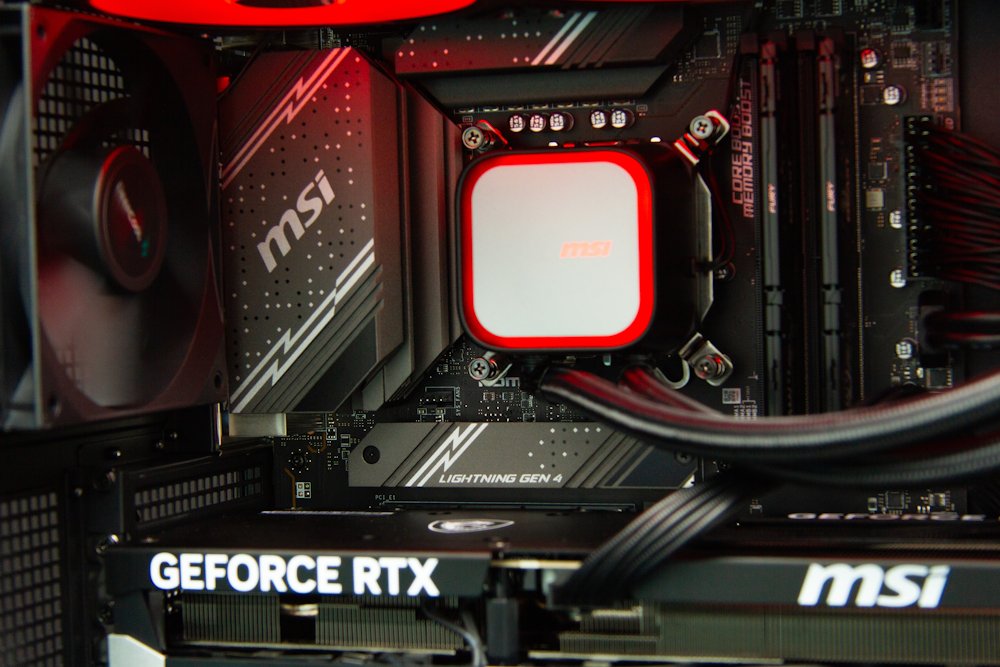 Kompjuter HAL3000 Master Gamer Elite Ti, i7-14700F, 32GB, 2TB SSD, RTX 5070 Ti, e zezë