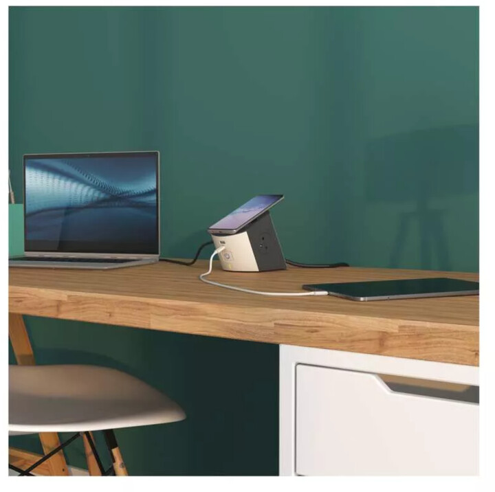 Kabllo zgjatëse Legrand, 2 priza, USB-A, USB-C, 10W, 2m, e zezë / bardhë