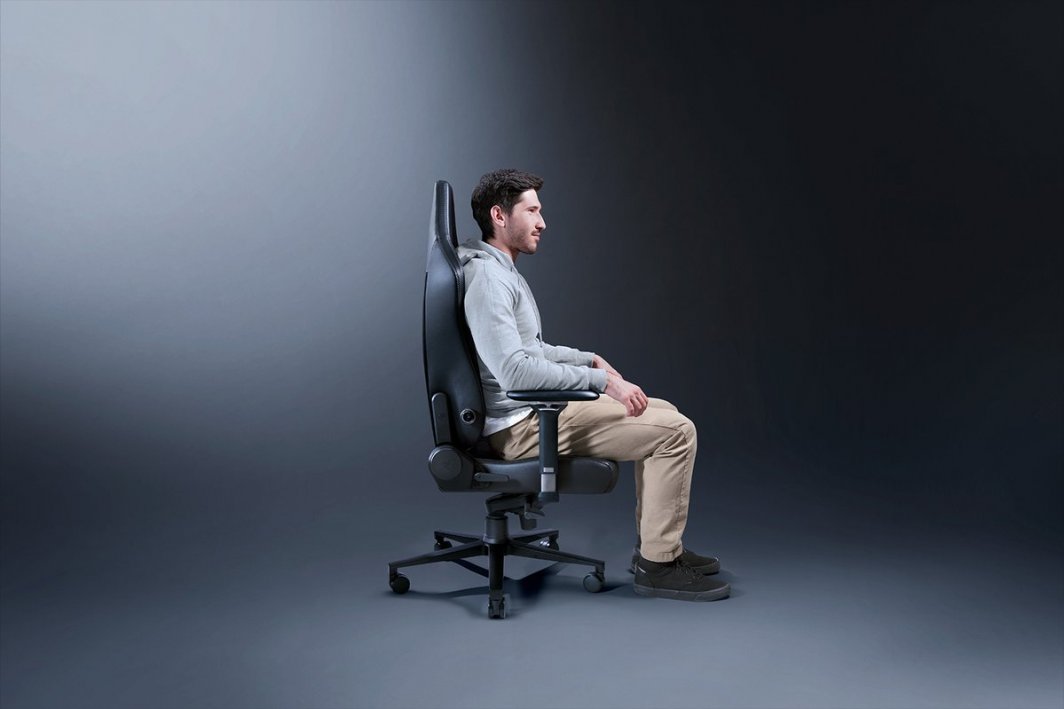 Karrige lojërash Razer Iskur V2, sedilje e mbushur, ergonomike, e zezë