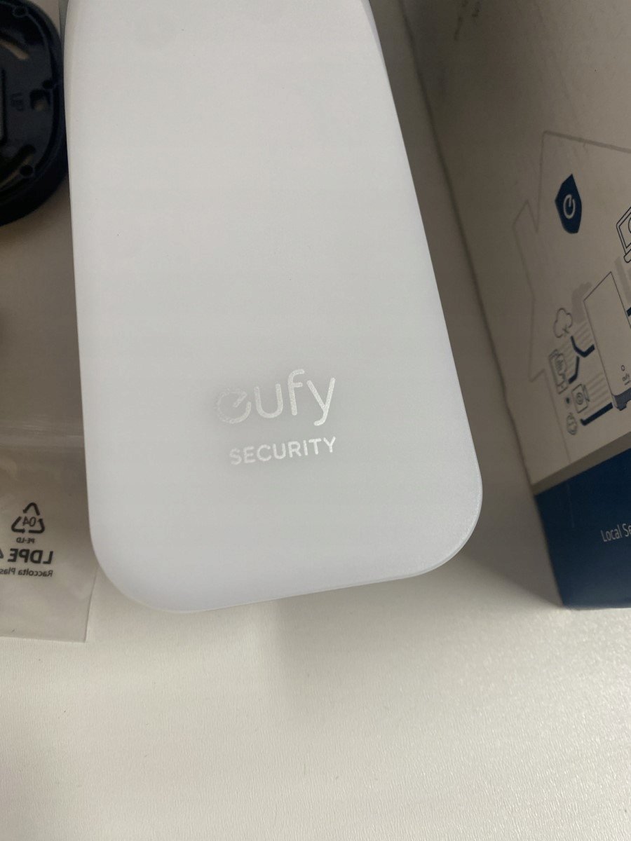 Kamerë sigurie murale Eufy Wired Wall Light Cam S100, 2K HD, me dritë inteligjente, e zezë