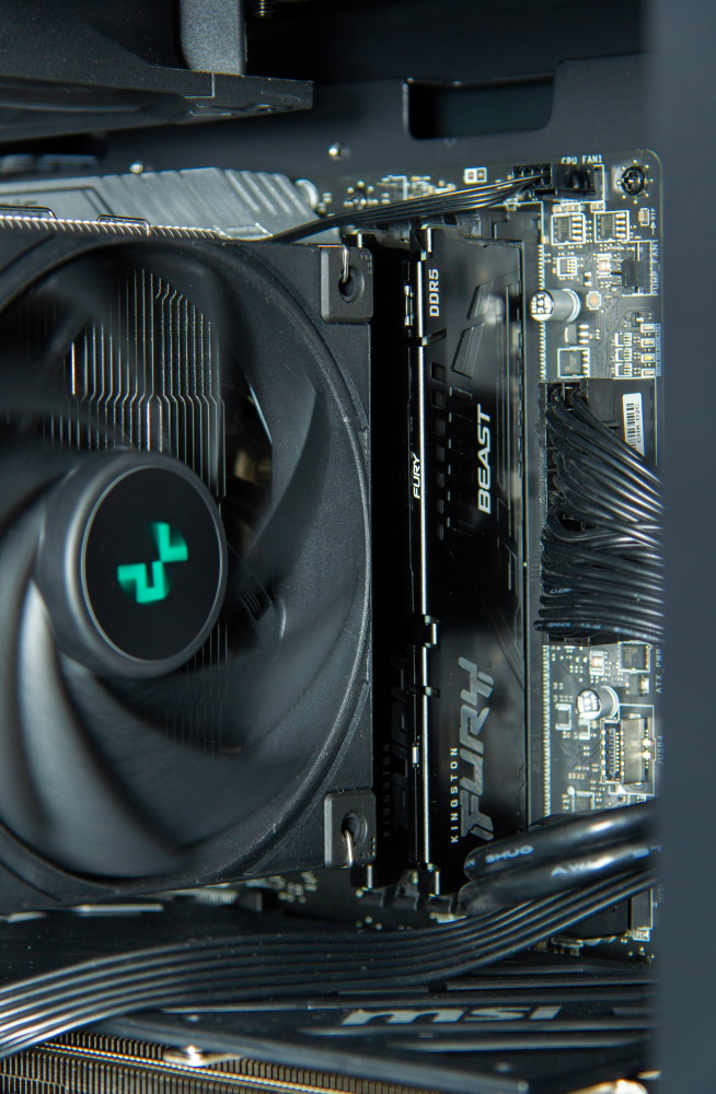 Kompjuter HAL3000 Master Gamer Elite, Intel i7-13700F, 32GB RAM DDR5, 1TB SSD, RTX 4070, i zi