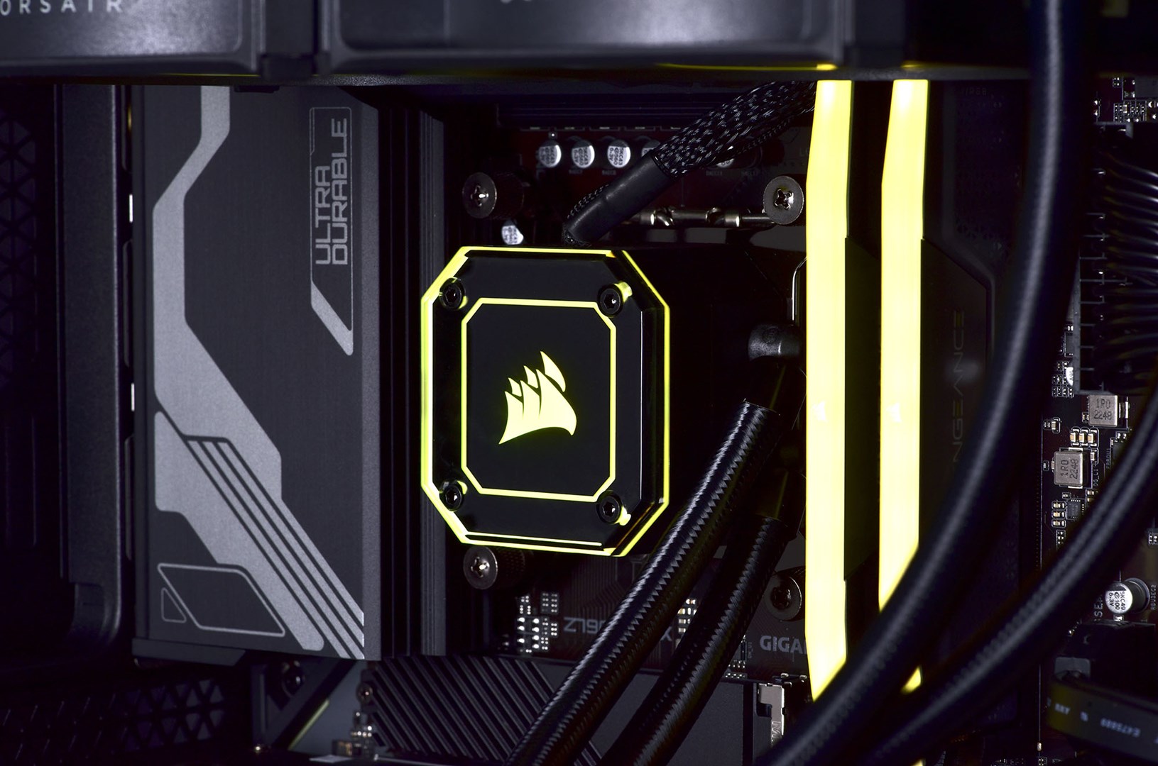 Kompjuter Actina, AMD Ryzen 9 7900X3D, 32GB RAM, 2TB SSD, AMD Radeon RX 7900 XTX, i zi