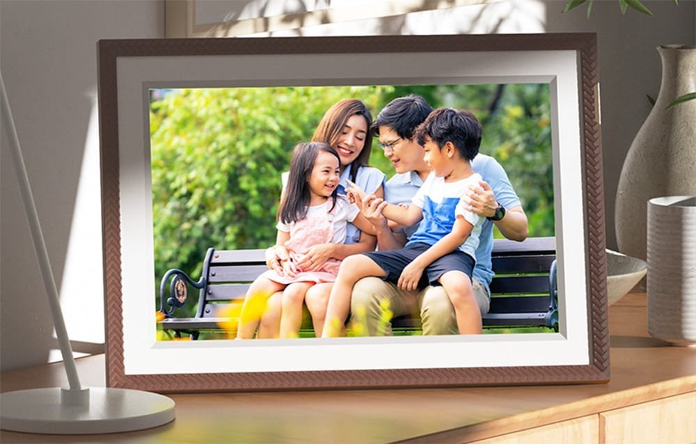 Kornizë dixhitale Arzopa D10, 10.1", ekran me prekje, kafe e errët