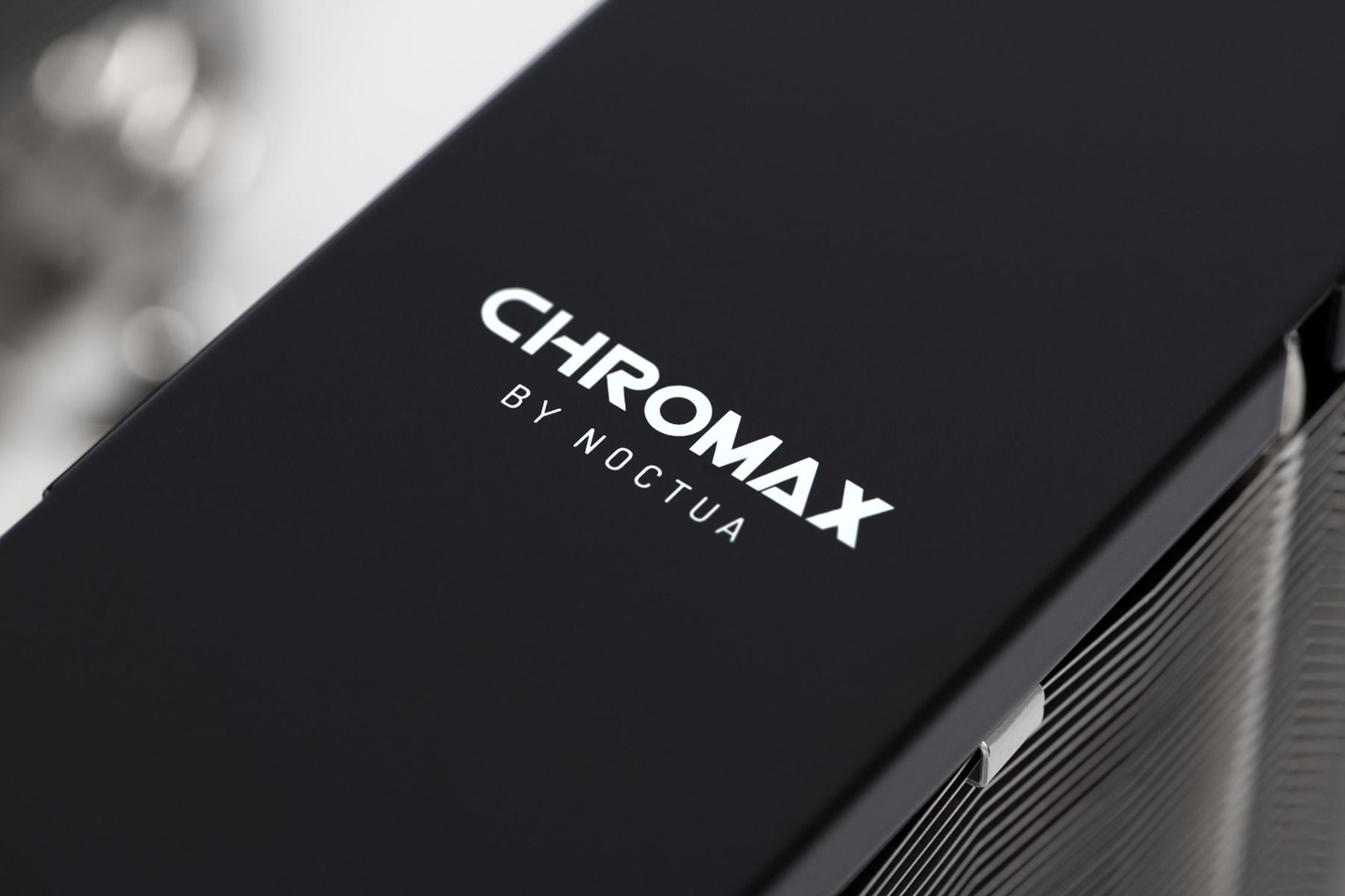 Kapak ftohësi Noctua NA-HC8 chromax.black, për NH-U12A, alumini, i zi
