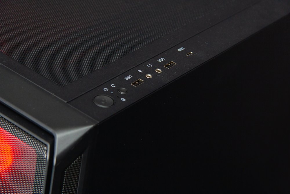 Kompjuter HAL3000 Alfa Gamer Pro XT, AMD Ryzen 7 7800X3D, 32GB RAM DDR5, 2TB PCIe4 SSD, AMD RX 9070 XT, i zi