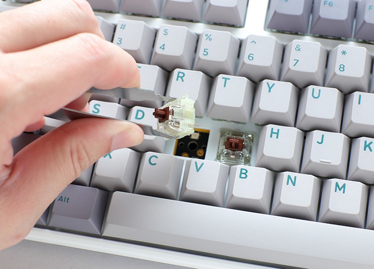 Тастатура Ducky One 3, целосна големина, Cherry MX Red, RGB, зелена