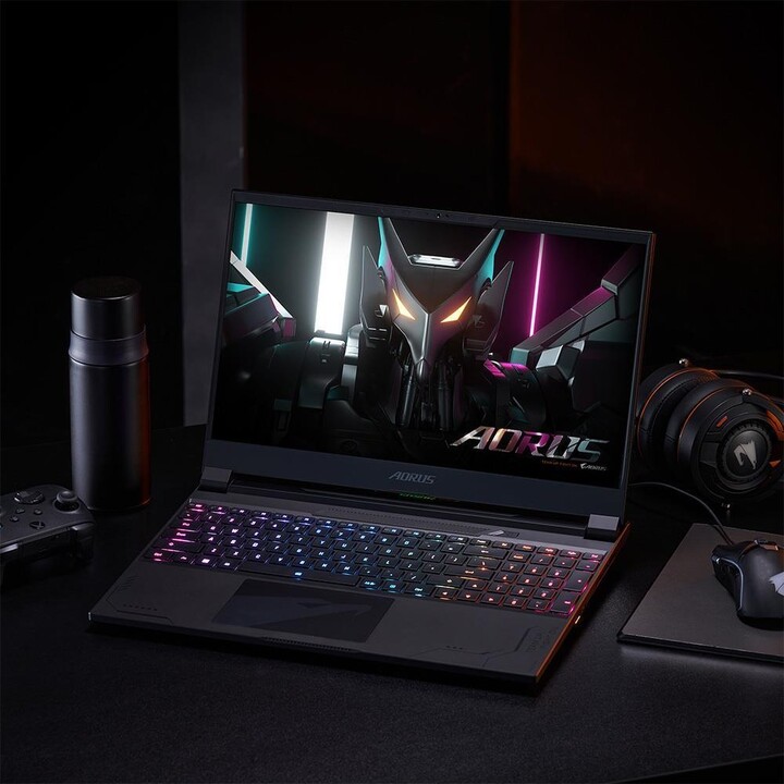 Laptop GIGABYTE AORUS 15X ASF (2023), 15.6", Intel Core i9, 16GB RAM, 1TB SSD, NVIDIA GeForce RTX 4070, i zi