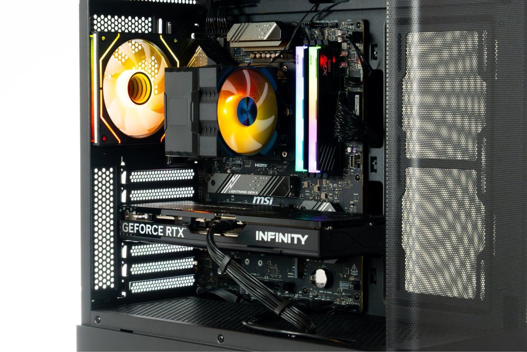 Kompjuter gaming Game X G100, Ryzen 5 5600G, 16GB RAM, 1TB SSD, i zi