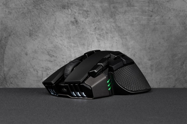 Гејминг глушец Corsair IRONCLAW RGB Wireless, безжичен, црн