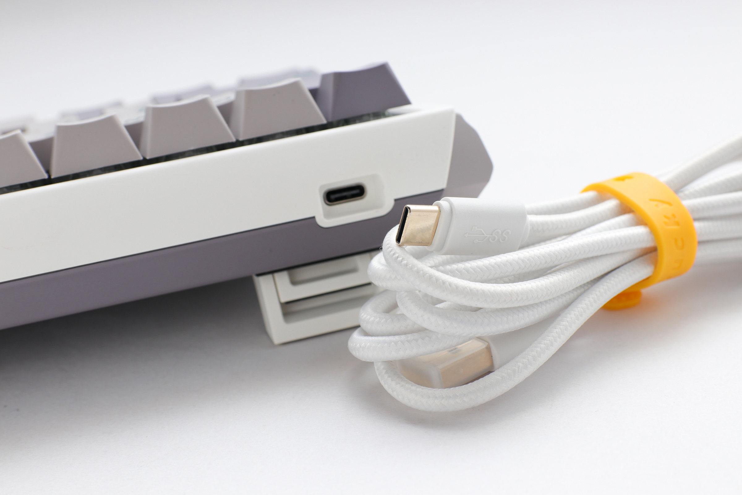 Тастатура Ducky One 3 Mist Grey Mini, RGB LED, MX–Red
